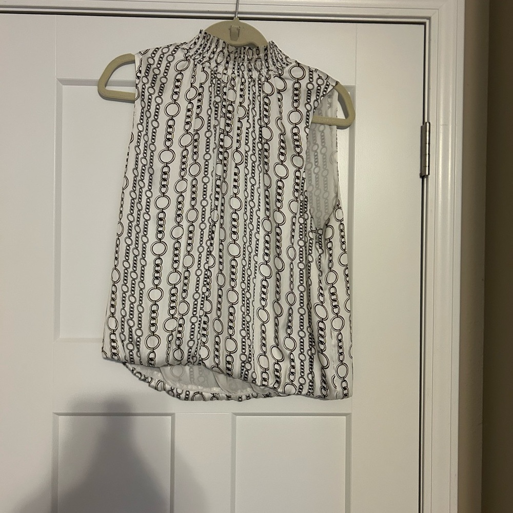 Chic Black and White Patterned Women's Top